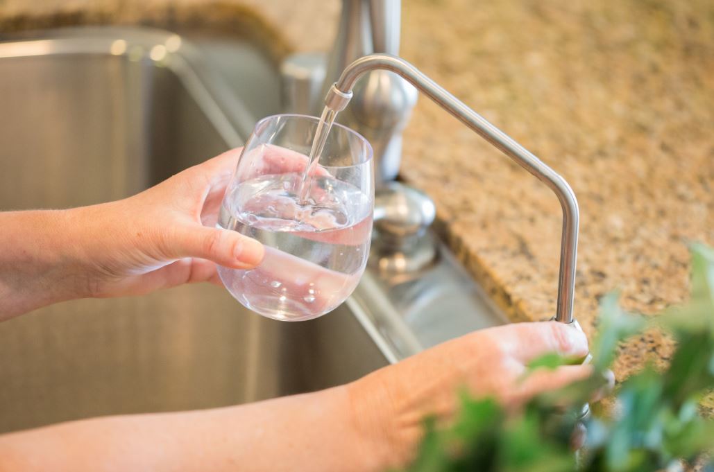 5 Cosas Que Puedes Hacer En Casa Para Cuidar El Agua Agua Génesis